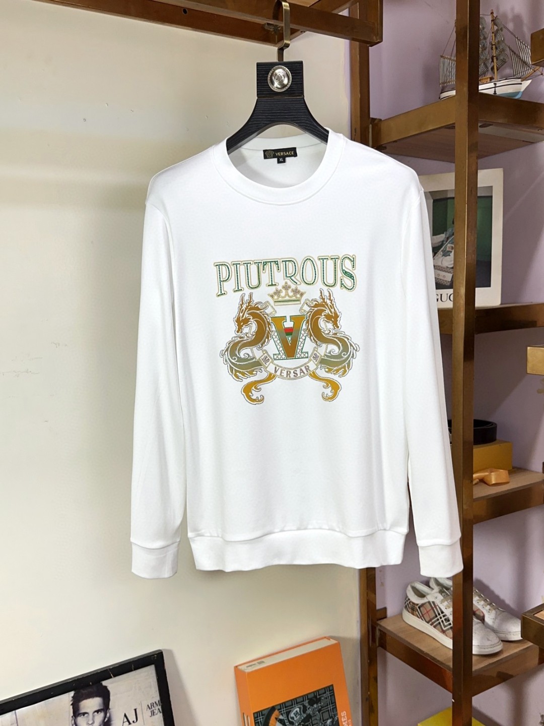  🐮Versace 范思哲 休闲圆领款时尚百搭卫衣，独家定制纯棉380克、科技面料，定制原版螺纹，档次极