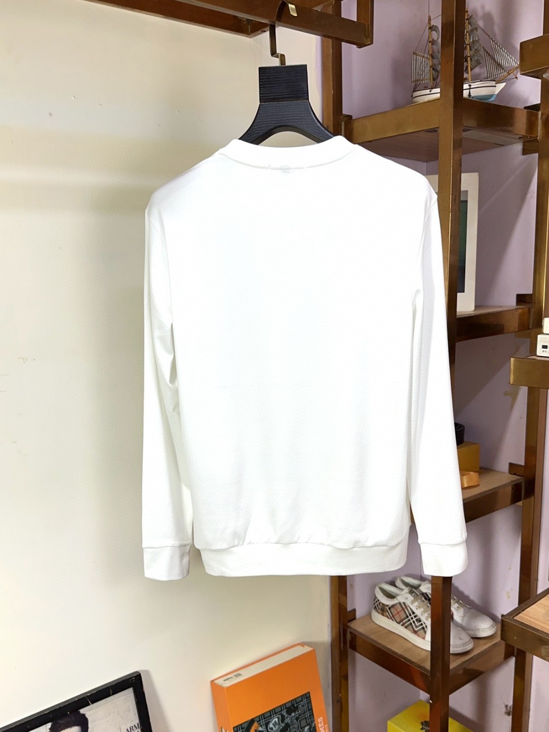  🐮Armani 阿玛尼 休闲圆领款时尚百搭卫衣，独家定制纯棉380克、科技面料，定制原版螺纹，档次极高