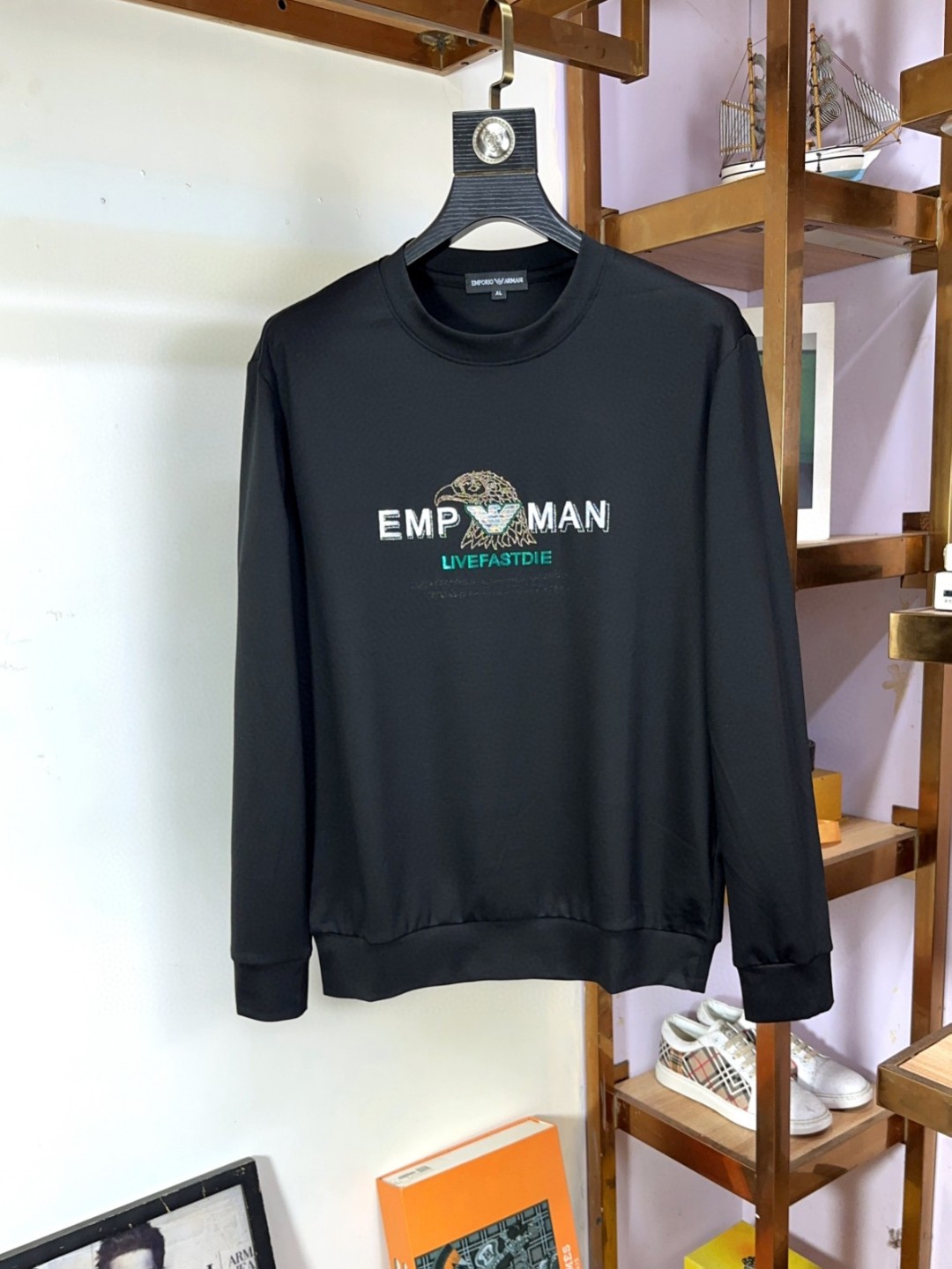  🐮Armani 阿玛尼 休闲圆领款时尚百搭卫衣，独家定制纯棉380克、科技面料，定制原版螺纹，档次极高
