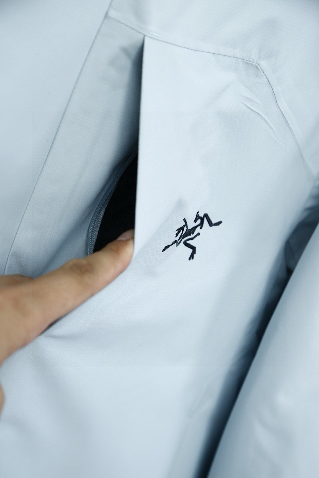 🔥🔥  始祖鸟 秋冬新款羽绒服-外贸公司订单 简约休闲时尚，舒适柔软，内里填充90白鸭绒保暖舒适轻便，无