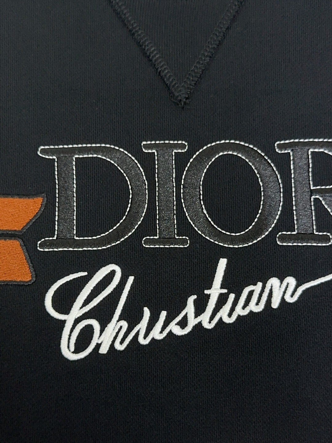 🔥🔥   Dior 迪奥 🔥🆕顶级长袖圆领卫衣 👍高级定制百搭款，意大利进口面料🐮任何人都可以轻松驾驭 