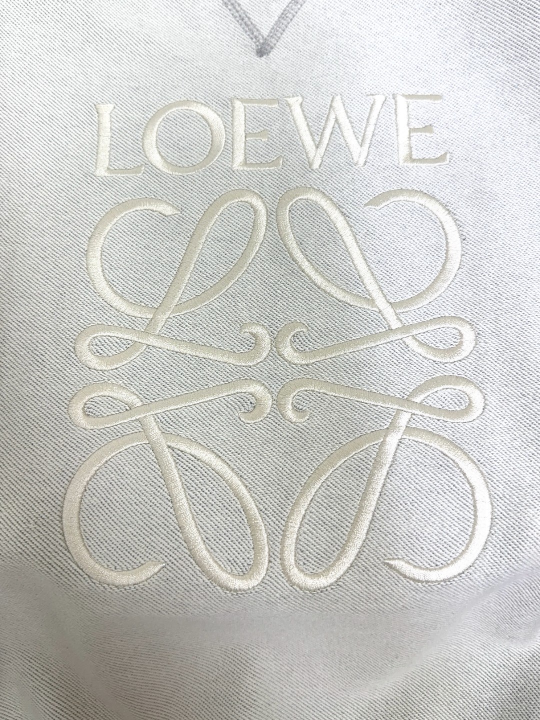 🔥🔥  🐮 Loewe罗意威🔥高版本S-XL🆕顶级长袖圆领卫衣 👍高级定制百搭款，意大利进口面料🐮任何人