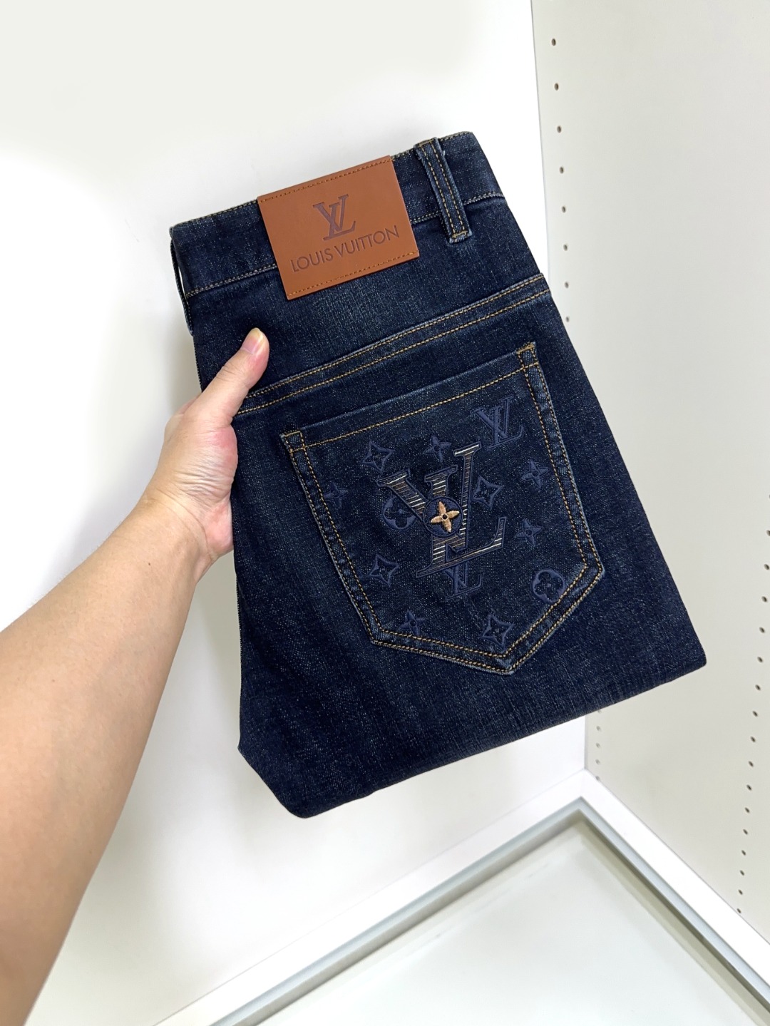 🔥🔥🐂 🌟 LV 路易威登 🌟🇮🇹🌟 🔥新款新品 专柜有售 实体店极品牛仔裤🐂专柜原版11好货，适合各个