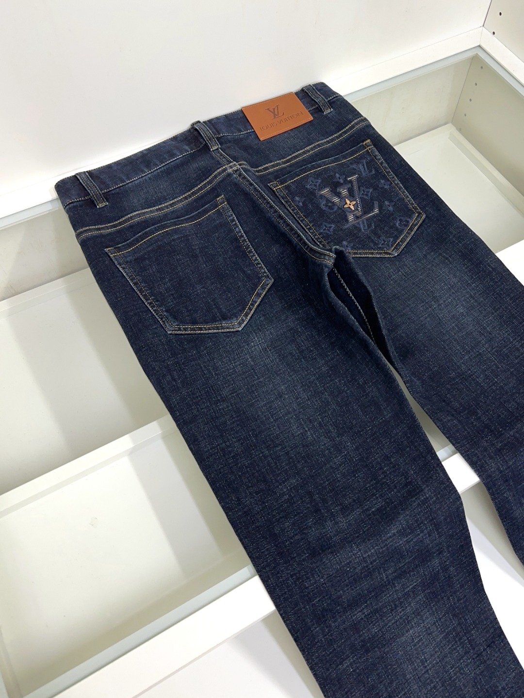 🔥🔥🐂 🌟 LV 路易威登 🌟🇮🇹🌟 🔥新款新品 专柜有售 实体店极品牛仔裤🐂专柜原版11好货，适合各个