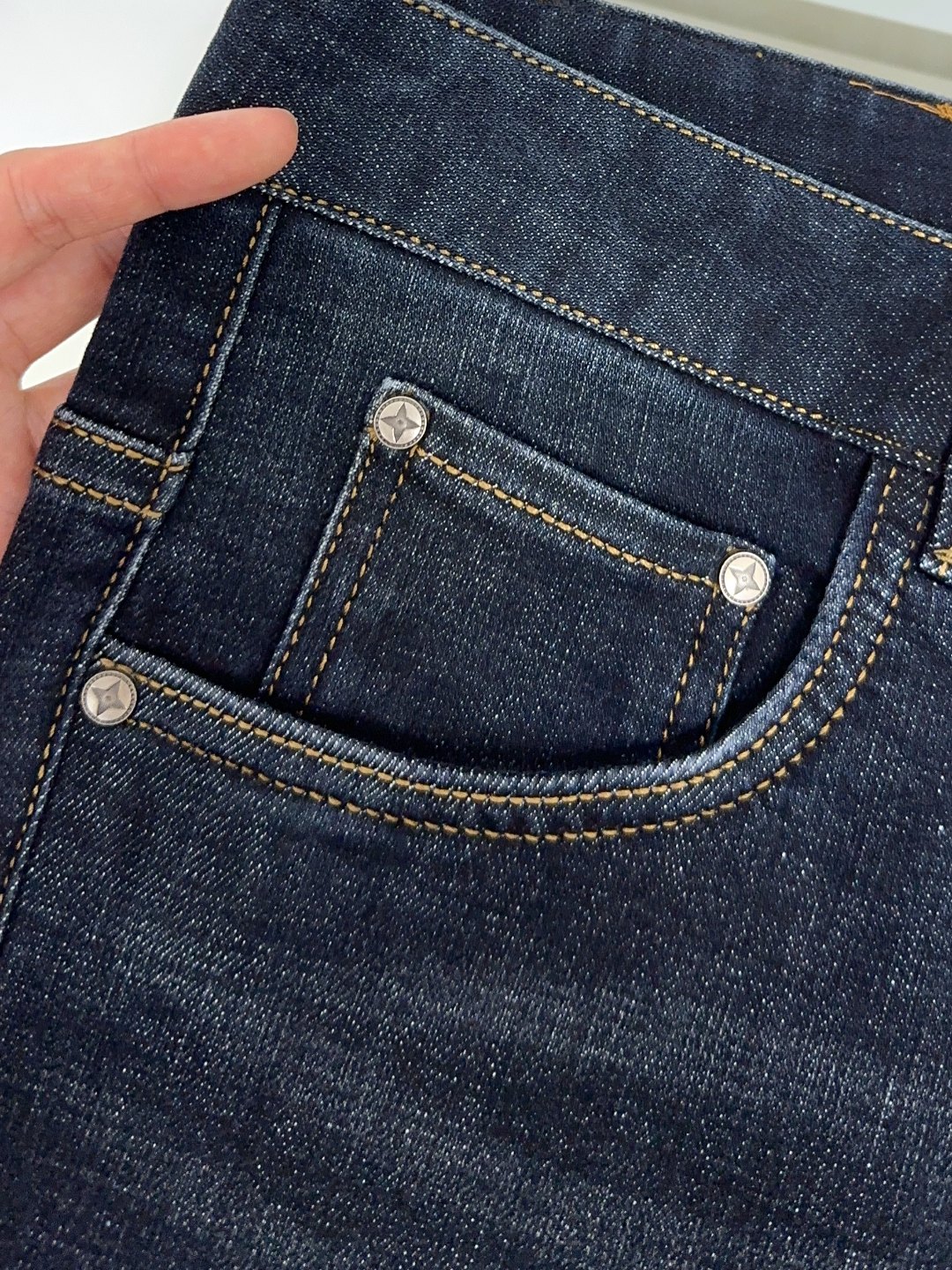 🔥🔥🐂 🌟 LV 路易威登 🌟🇮🇹🌟 🔥新款新品 专柜有售 实体店极品牛仔裤🐂专柜原版11好货，适合各个