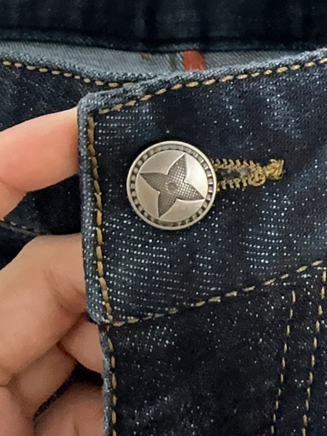 🔥🔥🐂 🌟 LV 路易威登 🌟🇮🇹🌟 🔥新款新品 专柜有售 实体店极品牛仔裤🐂专柜原版11好货，适合各个