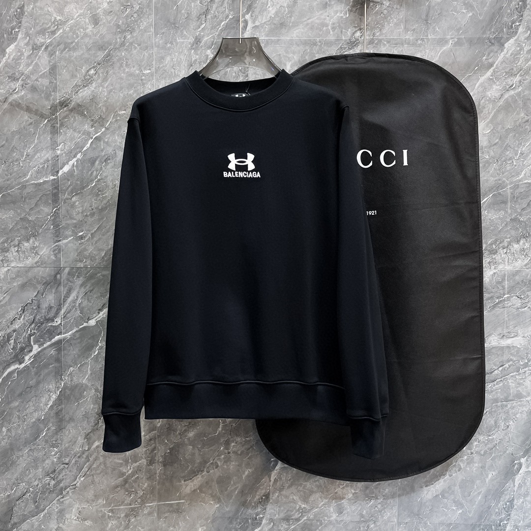 NO:116584,Paris Top version Latest sweatshirt, exclusive for sale!  Original reproduction, exclusive design, super craftsmanship!  Extremely luxurious!  Excellent style!  Size S-XL, hoodie,sweatshirts,alexander wang19860909巴黎 顶级版本 最新款卫衣,独家发售！原版复刻,独家设计,超强工艺！极其奢华！版型超赞！ 尺码 S-XL,,hoodie,sweatshirts,alexander wang,Men's clothing