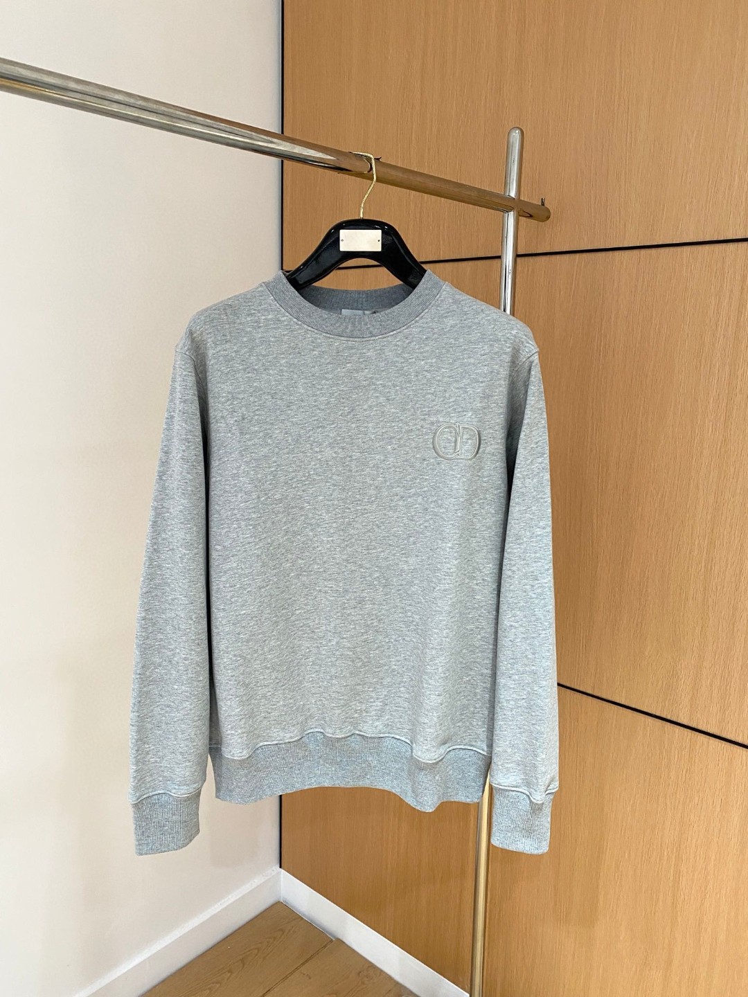 NO:116572,Dior Top Version The latest sweatshirt, exclusively available!  Original reproduction, exclusive design, super craftsmanship!  Extremely luxurious!  Excellent style!  Size S-XL, Dior, hoodie, sweatshirts, alexander wang19860909迪奥 顶级版本 最新款卫衣,独家发售！原版复刻,独家设计,超强工艺！极其奢华！版型超赞！ 尺码 S-XL,,dior,hoodie,sweatshirts,alexander wang,Men's clothing