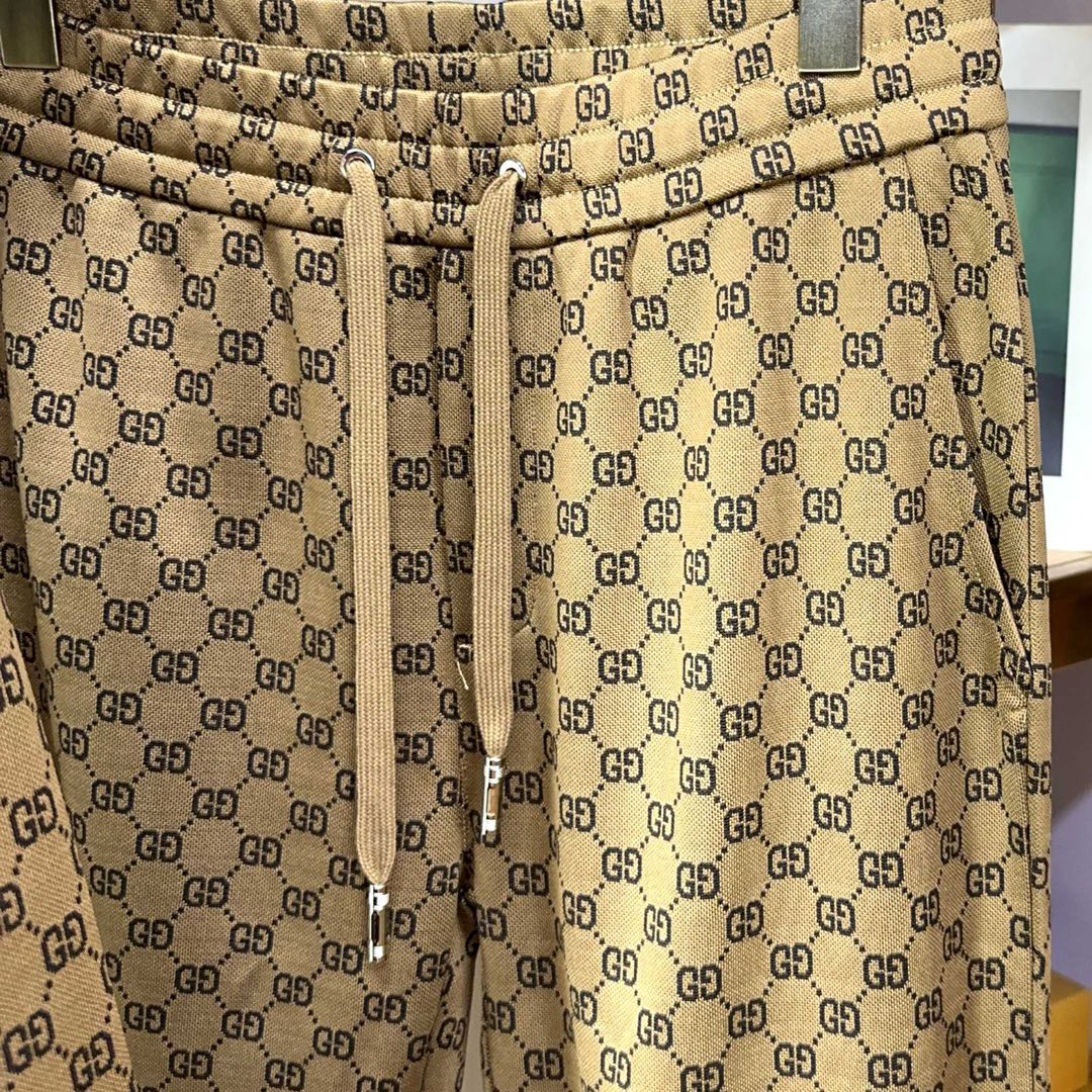  🐮 狠货来袭 🐮 Gucci 古奇 🔥🤴🏻 秋冬季新款 专注官网原版 全新爆款开衫套装 原版11🇭🇰倾