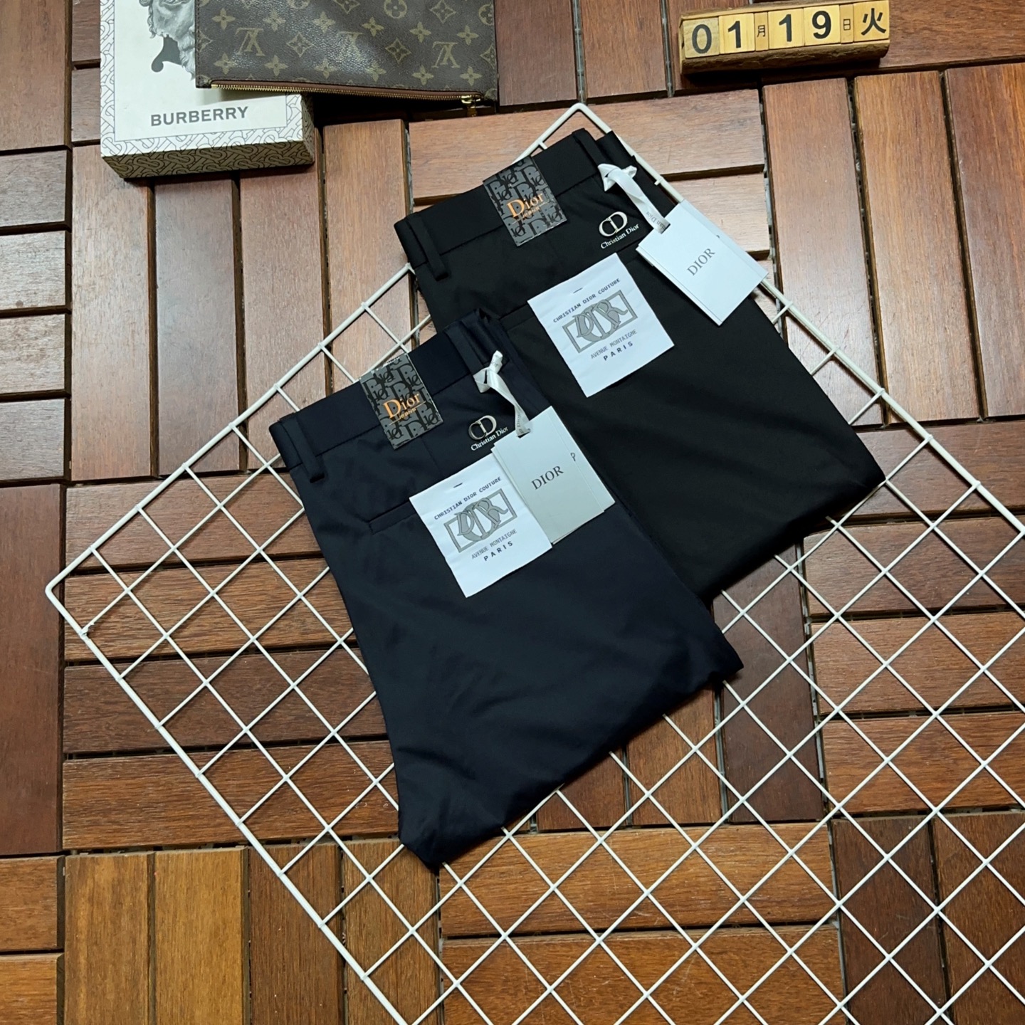 ￼ 🐂 🌟 Dior 迪奥 🌟🇮🇹🌟 🔥新款新品 专柜有售 实体店极品休闲裤🐂专柜原版11好货，适合各个