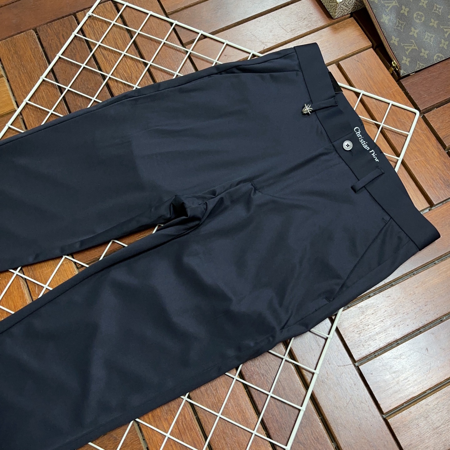 ￼ 🐂 🌟 Dior 迪奥 🌟🇮🇹🌟 🔥新款新品 专柜有售 实体店极品休闲裤🐂专柜原版11好货，适合各个