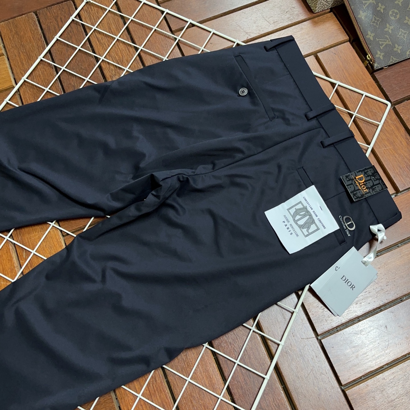 ￼ 🐂 🌟 Dior 迪奥 🌟🇮🇹🌟 🔥新款新品 专柜有售 实体店极品休闲裤🐂专柜原版11好货，适合各个