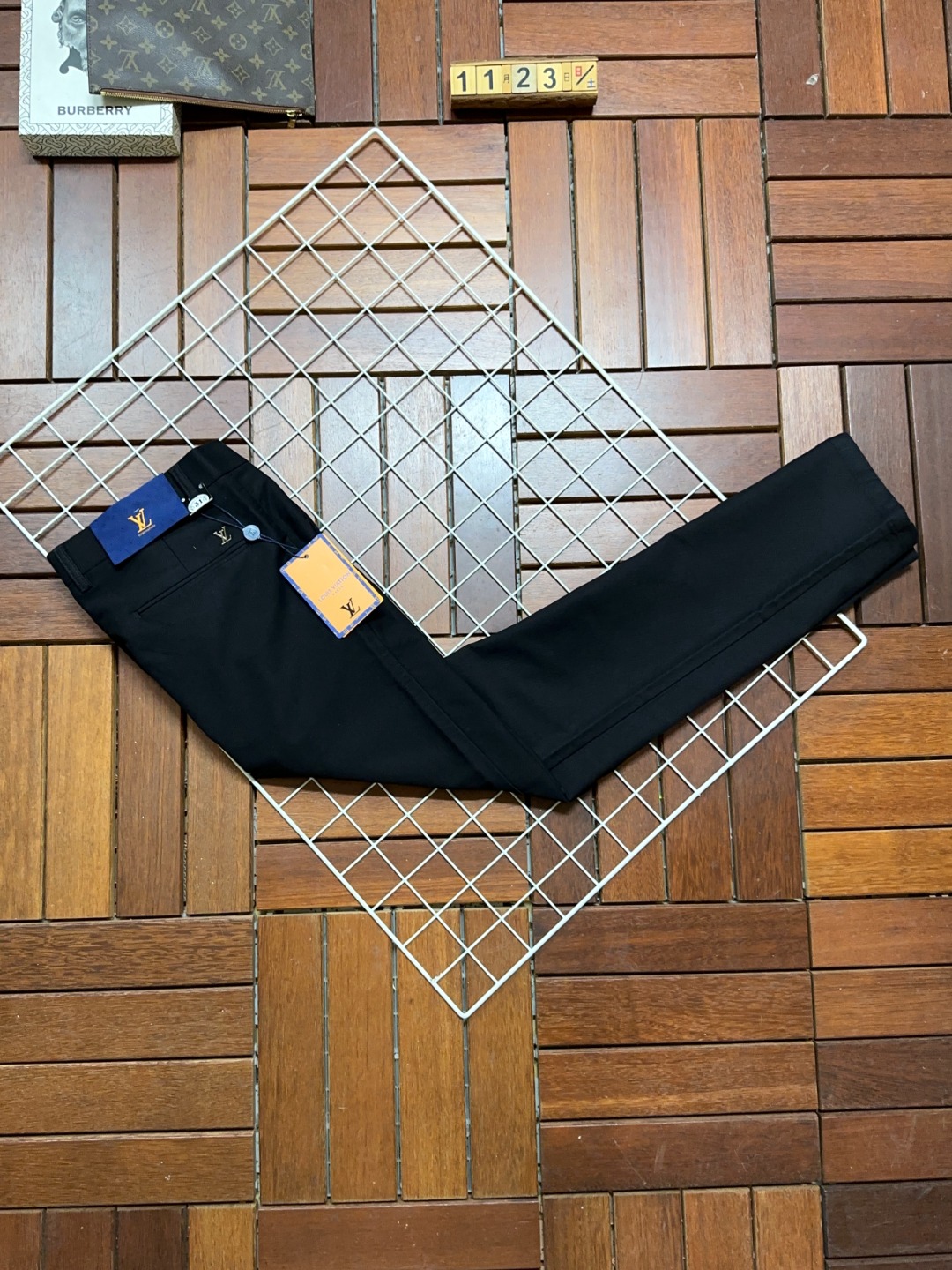 🐂 🌟 LV 路易威登 🌟 爆款来袭 🔥 春夏新款新品 专柜有售 实体店极品休闲裤西裤🐂专柜原版11好货