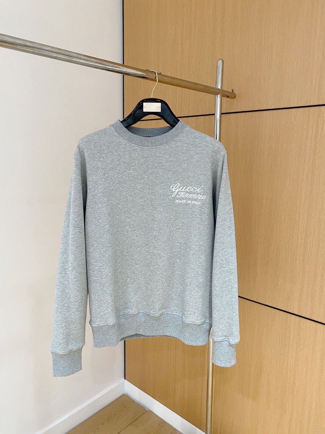 NO:116586,Gucci Top version of the latest sweatshirt, exclusively available!  Original reproduction, exclusive design, super craftsmanship!  Extremely luxurious!  Excellent style!  Size S-XL, gucci, hoodie, sweatshirts, alexander wang19860909古驰 顶级版本 最新款卫衣,独家发售！原版复刻,独家设计,超强工艺！极其奢华！版型超赞！ 尺码 S-XL,,gucci,hoodie,sweatshirts,alexander wang,Men's clothing