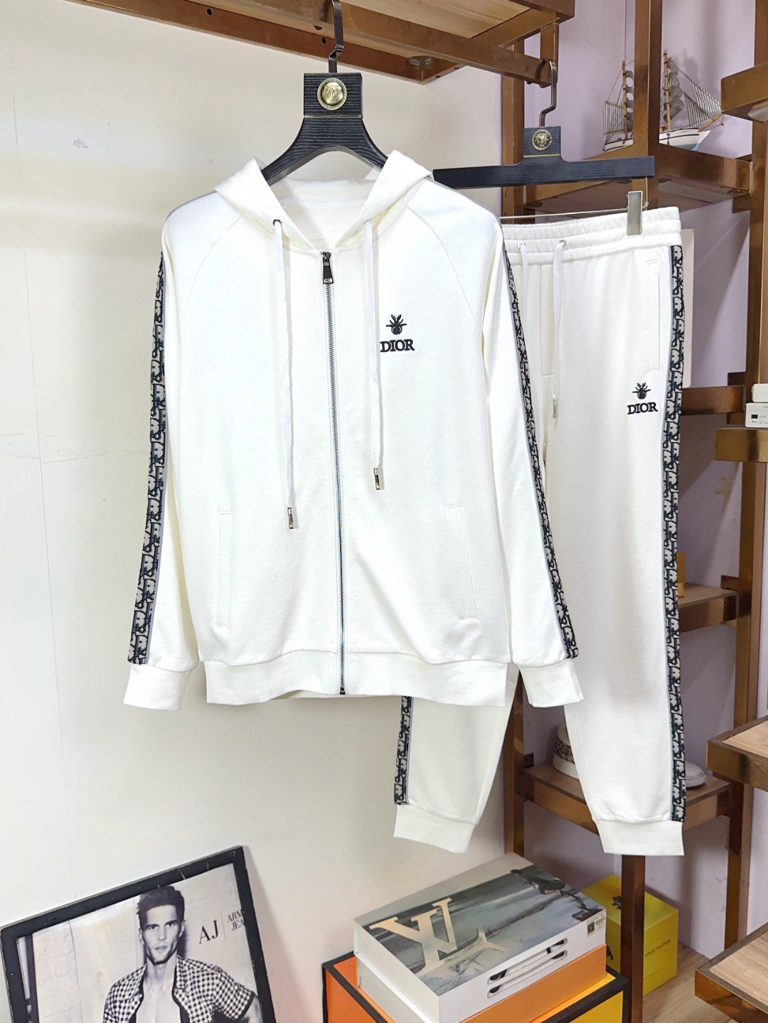 🐮 狠货来袭 🐮 Dior 迪奥 🔥🤴🏻 秋冬季新款 专注官网原版 全新爆款开衫套装 原版11🇭🇰倾注