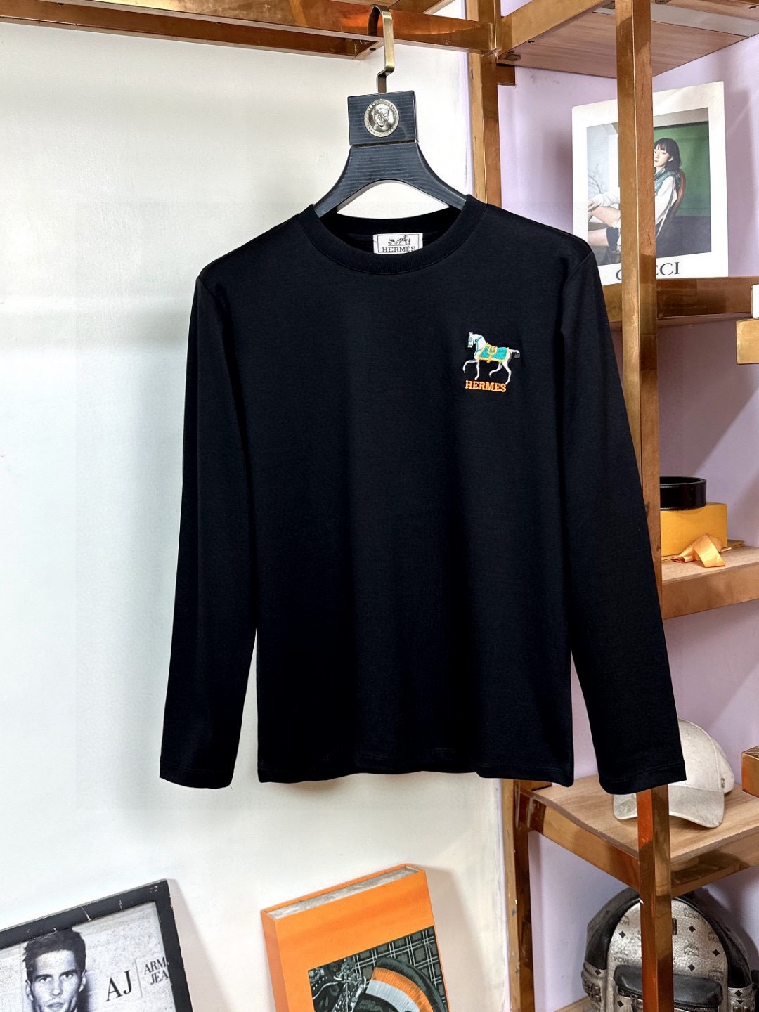  🐮 Hermes 爱马仕 🔥🆕顶级圆领长袖卫衣👍高级定制百搭款式 任何人都可以轻松驾驭 面料全订制工艺