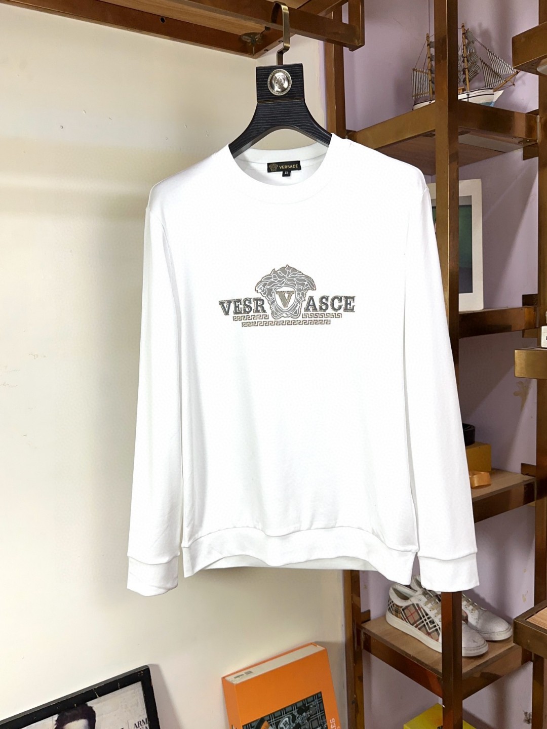  🐮Versace 范思哲 休闲圆领款时尚百搭卫衣，独家定制纯棉380克、科技面料，定制原版螺纹，档次极