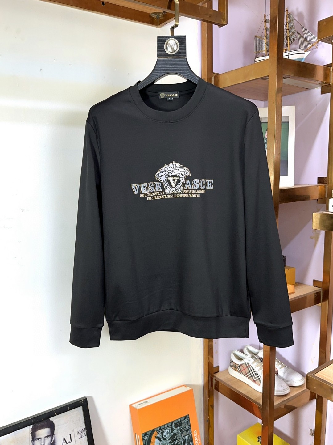  🐮Versace 范思哲 休闲圆领款时尚百搭卫衣，独家定制纯棉380克、科技面料，定制原版螺纹，档次极