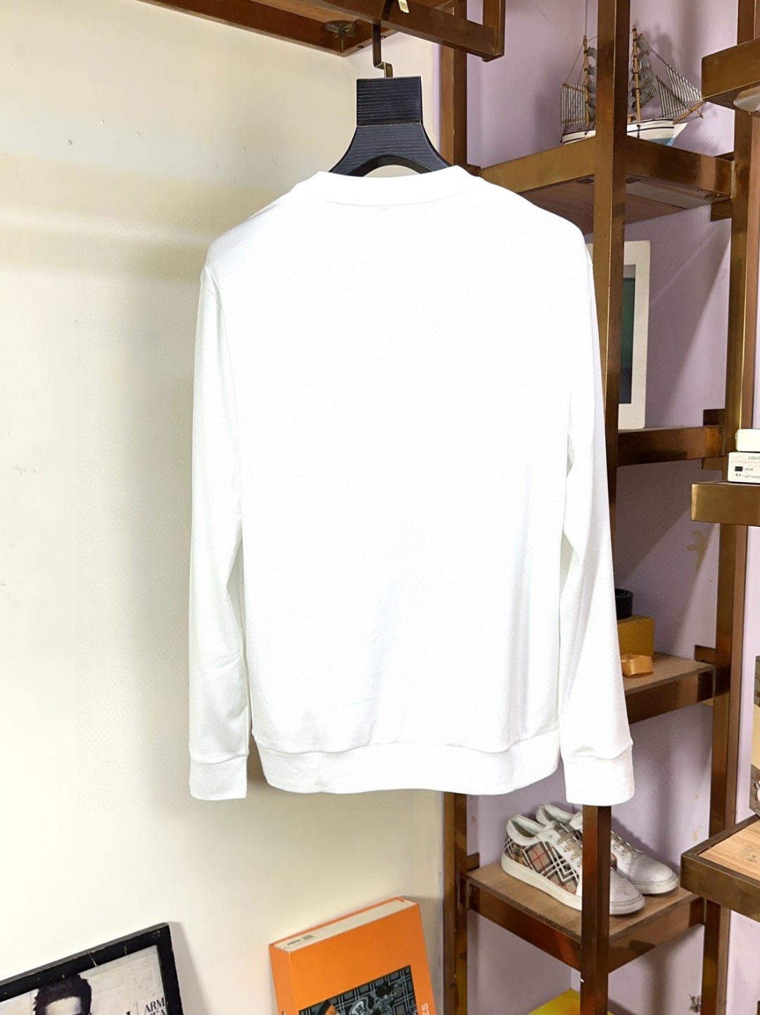  🐮Armani 阿玛尼 休闲圆领款时尚百搭卫衣，独家定制纯棉380克、科技面料，定制原版螺纹，档次极高