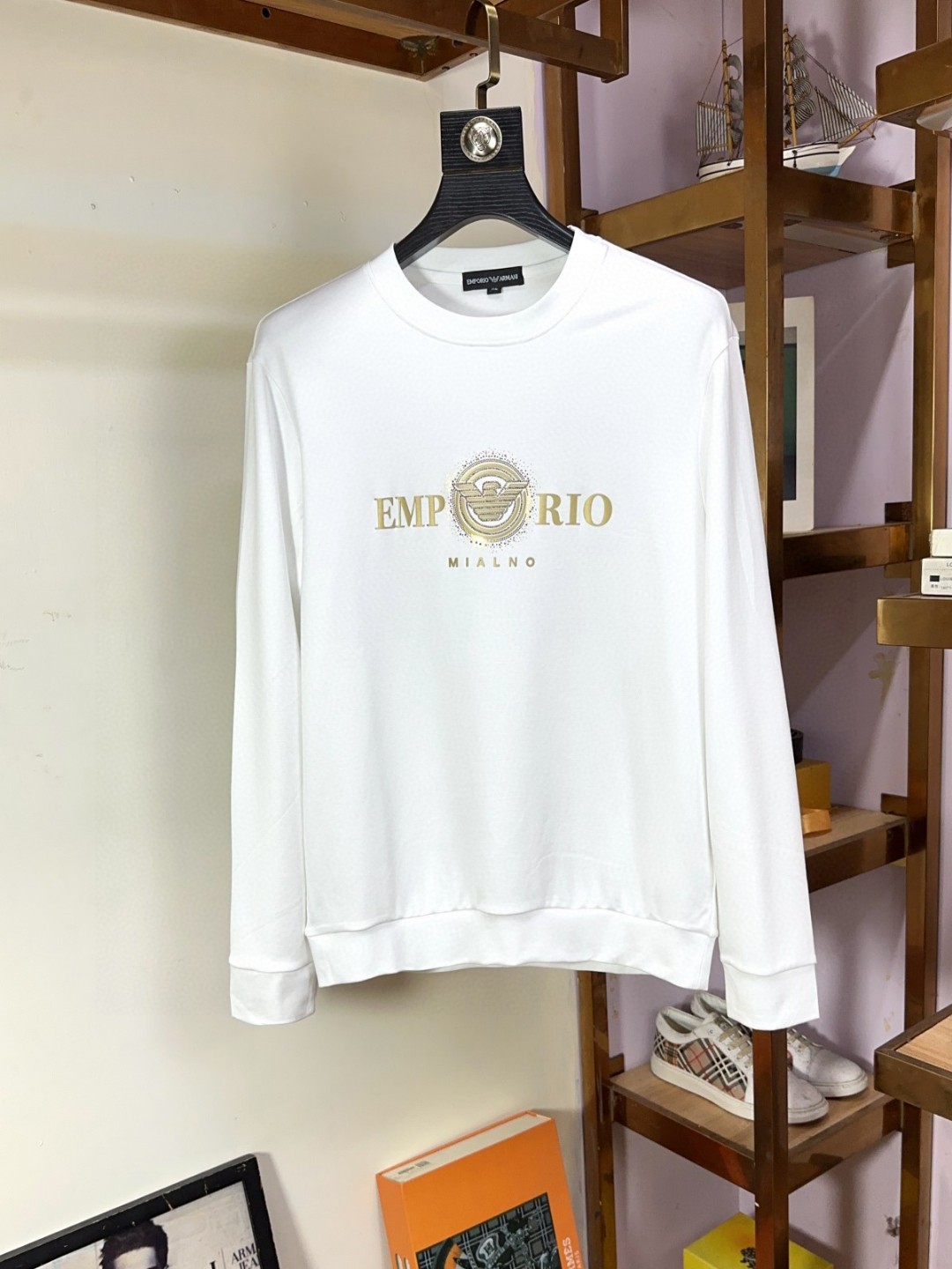  🐮Armani 阿玛尼 休闲圆领款时尚百搭卫衣，独家定制纯棉380克、科技面料，定制原版螺纹，档次极高
