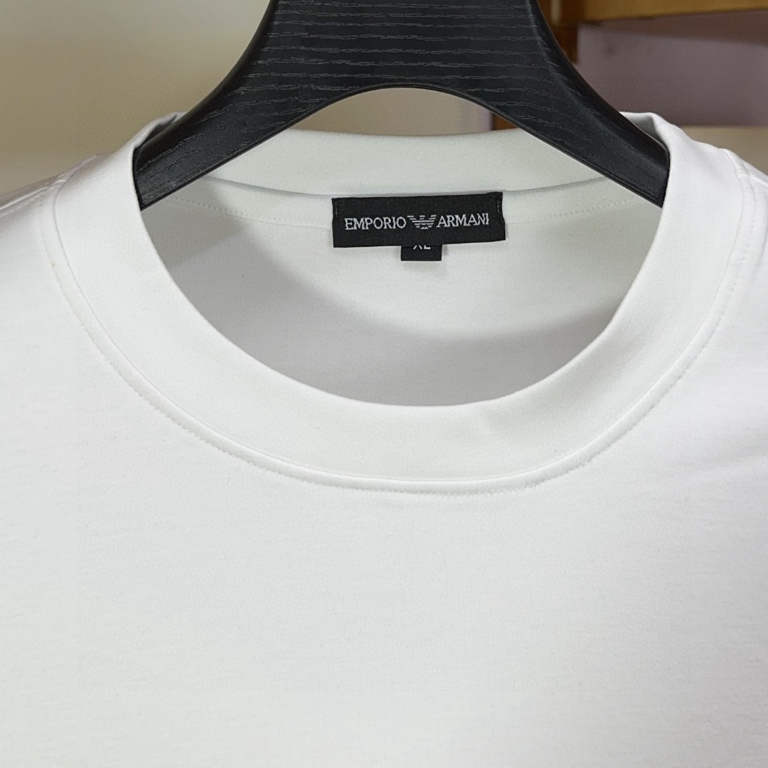  🐮Armani 阿玛尼 休闲圆领款时尚百搭卫衣，独家定制纯棉380克、科技面料，定制原版螺纹，档次极高
