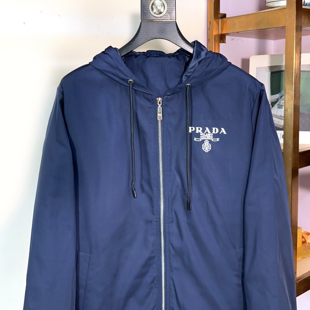  🐮 Prada 普拉达 🌹🌹秋款简约 --  夹克 外套🌹贵族高级别要求订单 高标准定制　上身非常有型