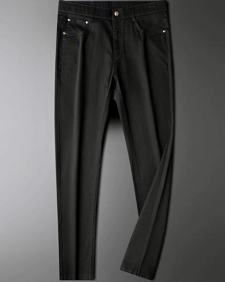 NO:123042,DG Dolce & Gabbana, new summer style, new taste and value sharing, popular jeans, very comfortable to wear, low-key and luxurious, very classy when worn, no need to say much about the style and cutting of the pants, the upper body is exquisite and vivid. The truly first-class quality is the real-class casual pants, which are made of Turkish cotton, produce the most famous tannin cloth. The quality is excellent, and the pants are soft after heavy washing!  The straight-footed style is not picky, the upper body is absolutely stylish, the expert design is extremely luxurious.  29-40, Dolce & Gabbana, Dolce & Gabbana, jeans, alexander wang19860909DG 杜嘉班纳 夏季新款 全新品味与价值共享 爆款牛仔裤 身穿着非常舒适 低调不失奢华 穿出去非常有档次,裤型款式和裁剪亦无需多言 上身精致跃然.真正一等一顶级质料 真正殿堂级的休闲裤,选用土耳其的棉花 生产出最有名的单宁布 品质卓然,经过重水洗使得裤子很柔软！直脚的版型 不挑人 上身绝对的有型 达人设计 极度奢华．码数29-40,,Dolce&Gabbana,Dolce&Gabbana,jeans,alexander wang,Men's clothing