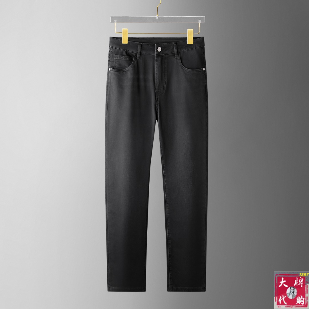NO:126252,【DIOR】 New summer style, new taste and value sharing, popular jeans, very comfortable to wear, low-key and luxurious, very classy when worn, no need to say much about the trouser style and cutting, the upper body is exquisite and vivid. The truly first-class quality is truly palace-grade jeans, using Turkish cotton, produce the most famous tannin cloth, excellent quality, heavy washing makes the pants very soft!  The straight-footed style is not picky, the upper body is absolutely stylish, the expert design is extremely luxurious.  29-38, Dior, Dior, Jeans, Alexander wang19860909【 DIOR 迪奥】 夏季新款 全新品味与价值共享 爆款牛仔裤 身穿着非常舒适 低调不失奢华 穿出去非常有档次,裤型款式和裁剪亦无需多言 上身精致跃然.真正一等一顶级质料 真正殿堂级的牛仔裤,选用土耳其的棉花 生产出最有名的单宁布 品质卓然,经过重水洗使得裤子很柔软！直脚的版型 不挑人 上身绝对的有型 达人设计 极度奢华．码数29-38,,dior,dior,jeans,alexander wang,Men's clothing