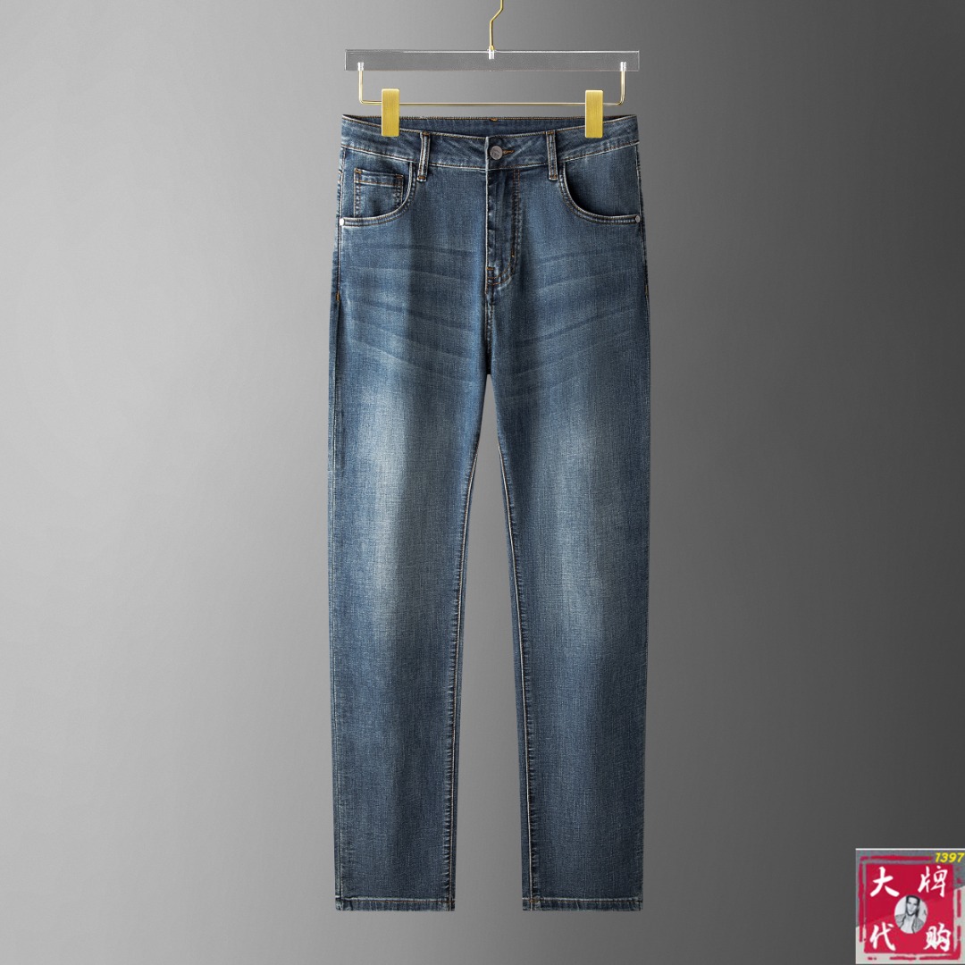 NO:126254,【Burberry】 New summer style, new taste and value sharing, popular jeans, very comfortable to wear, low-key and luxurious, very classy when worn, no need to say much about the trouser style and cutting, the upper body is exquisite and vivid. The truly first-class quality, the truly palace-grade jeans, using Turkish cotton, produce the most famous tannin cloth, excellent quality, heavy washing makes the pants very soft!  The straight-footed style is not picky, the upper body is absolutely stylish, the expert design is extremely luxurious.  29-38, burberry, burberry, jeans, alexander wang19860909【 Burberry 巴宝莉】 夏季新款 全新品味与价值共享 爆款牛仔裤 身穿着非常舒适 低调不失奢华 穿出去非常有档次,裤型款式和裁剪亦无需多言 上身精致跃然.真正一等一顶级质料 真正殿堂级的牛仔裤,选用土耳其的棉花 生产出最有名的单宁布 品质卓然,经过重水洗使得裤子很柔软！直脚的版型 不挑人 上身绝对的有型 达人设计 极度奢华．码数29-38,,burberry,burberry,jeans,alexander wang,Men's clothing