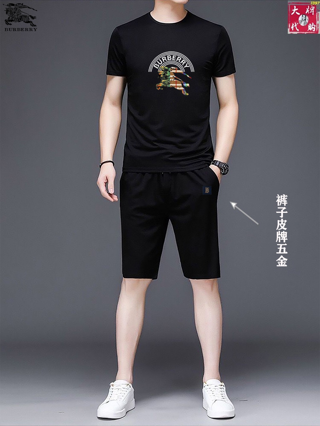 NO:126259,【Burberry】New round neck shorts set for summer!  Mercerated fabric!  Exclusive first new product, the official website synchronizes the Milan catwalk style, the top quality products in real photography (standard number! The latest top official website original list, brand new experience, three-dimensional tailoring of the counter fabric, new hardware accessories, delicate and soft feel, comfortable and breathable upper body, big brand style, luxury and atmospheric texture only imported from Italy customization, versatile style, not picky to wear, meticulous workmanship, no pressure to enter and exit the counter, absolutely worth a piece of good product! The number of codes M-5XL (can be worn about 210 kilograms),,burberry,burberry, shorts,alexander wang19860909【 Burberry 巴宝莉】夏季新款圆领短裤套装！丝光面料！独家首发新品 官网同步米兰走秀款 实物拍摄顶级好货（标准码数！最新顶尖官网原单,全新体验 专柜面料立体剪裁 全新五金配件、手感细腻柔软 上身舒适透气 大牌风范 奢华大气 进口意大利定制才有的质感 百搭款式 穿着不挑人 ,做工精细一丝不苟 ,出入专柜无压力 绝对值得人手一件的好货！码数M-5XL（可穿210斤左右）,,burberry,burberry,shorts,alexander wang,Men's clothing