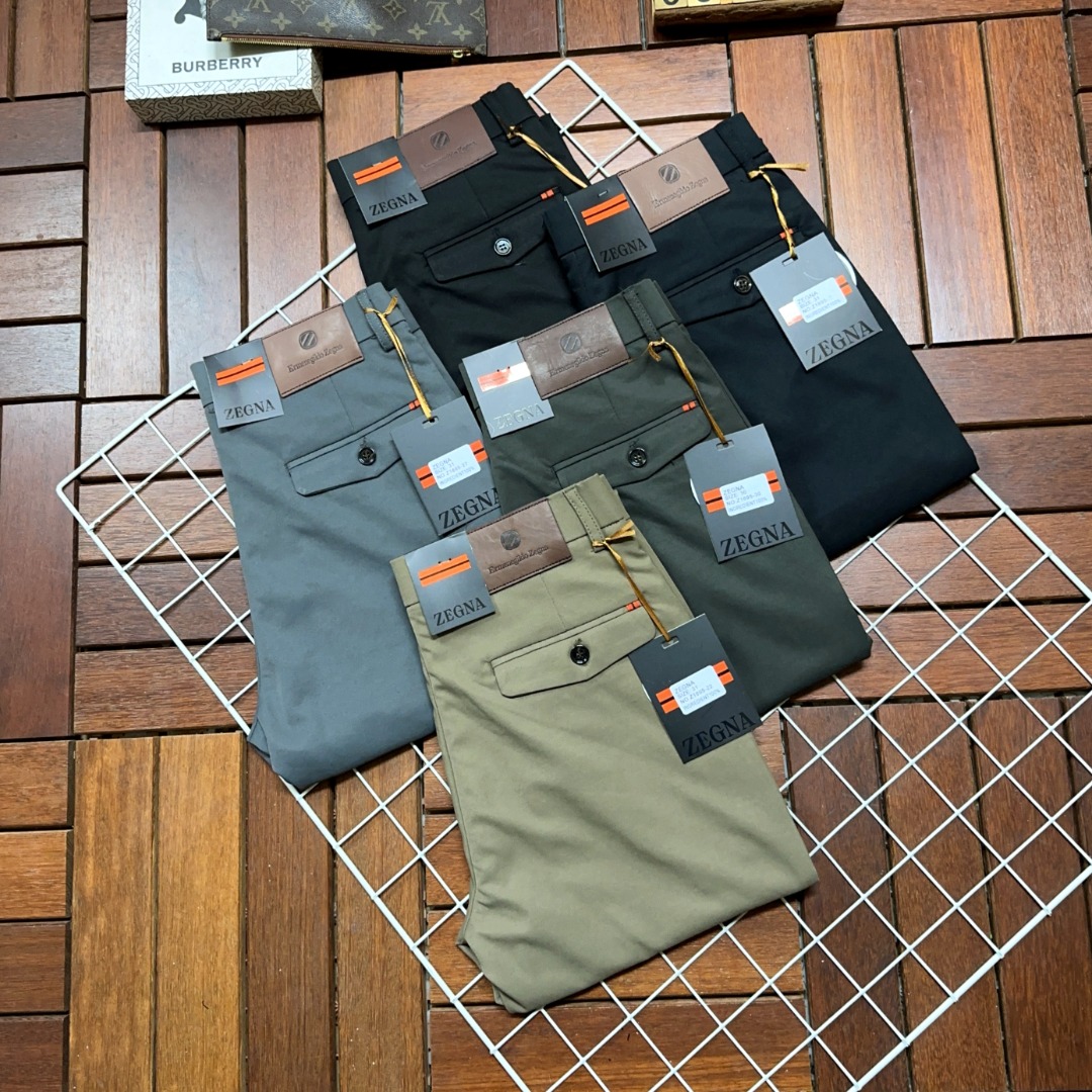 NO:127443,ZZ Jenia's hot products are coming, new models and new products are available for sale in the counter. The physical store has the best casual pants and trousers. The original 1:1 product is suitable for all ages. The highest version of the imported European fabric in the market is comfortable, soft and skin-friendly, with super cool and fashionable and versatile effect, straight and stylish, a must-have for the wardrobe!  Suitable for any occasion Size: 29-40, zegna,alexander wang19860909ZZ杰尼亚爆款来袭 新款新品 专柜有售 实体店已极品休闲裤西裤专柜原版1:1好货,适合各个年龄段.市场最高版本的欧洲进口面料.舒适柔软亲肤,上身效果超级棒时尚百搭,笔挺有型,衣橱必备！适合任何场合穿着 尺码:29-40,,zegna,alexander wang,Men's clothing