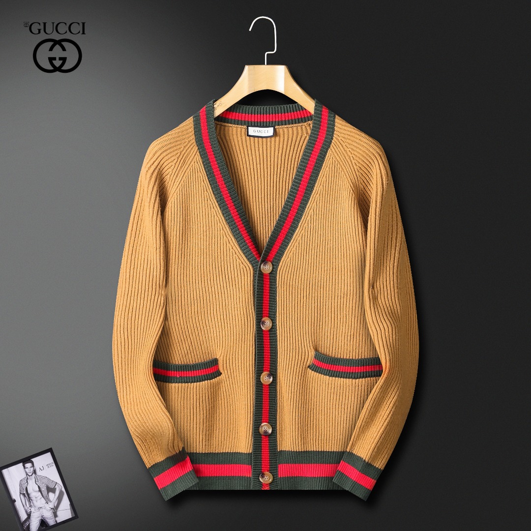 NO:127377,Gucci New fashion cardigan sweater High-end version Wool blend material, skin-friendly and not pill-free, soft and super comfortable, fashionable and personalized Super versatile V-neck sweater Very suitable for both men and women A must-have for everyone. Size M-3XL, gucci, sweaters, alexander wang19860909Gucci 古奇 新款时尚开衫毛衣 高版本高版本 羊毛混纺材质,亲肤不扎身,不起球、 手感很柔软、超级舒服 时尚又个性 超级百搭好看的V领毛衣 男女都非常合适 人手必备款 码数M-3XL,,gucci,sweaters,alexander wang,Men's clothing