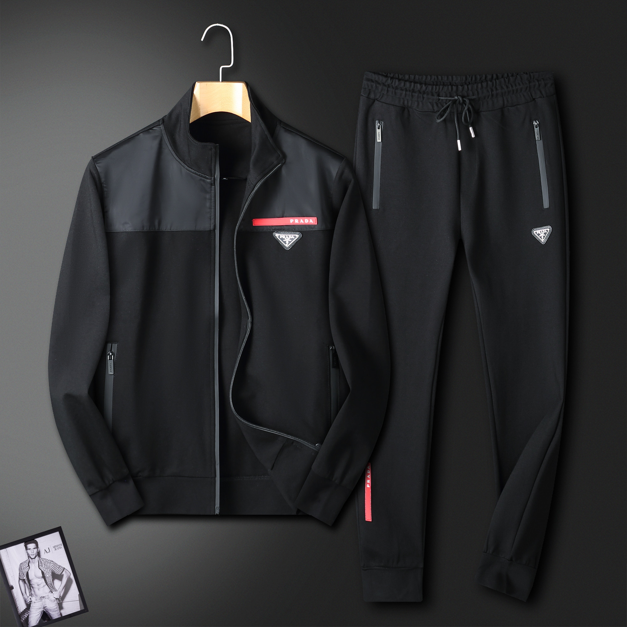 NO:131146,【Prada】 New cardigan suit!  Sweatshirt fabric!  Exclusive first new product, the official website synchronizes the Milan catwalk model, the top quality goods in real life shooting, standard code number!  The latest top official website original list, a new experience, three-dimensional tailoring of the counter fabric, new hardware accessories, delicate and soft feel, comfortable and breathable upper body, big brand style, luxury and atmospheric, texture only imported from Italy customization, versatile style, not picky in people, fine workmanship and meticulous, no pressure to enter and exit the counter, absolutely worth a piece of good product!  M-3XL (can wear 190 catties), prada, prada, hoodie, sweatshirts, alexander wang19860909【 Prada 普拉达】 新款开衫套装！卫衣面料！独家首发新品 , 官网同步米兰走秀款 实物拍摄顶级好货 标准码数！最新顶尖官网原单,全新体验 专柜面料立体剪裁 全新五金配件、手感细腻柔软 上身舒适透气 大牌风范 奢华大气 进口意大利定制才有的质感 百搭款式 穿着不挑人 ,做工精细一丝不苟 ,出入专柜无压力 绝对值得人手一件的好货！码数M-3XL（可穿190斤）,,prada,prada,hoodie,sweatshirts,alexander wang,Men's clothing