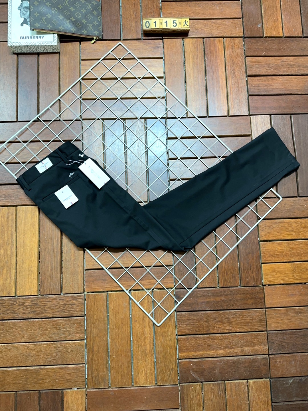 “TomFord’s New European Imported Fabric Fashion Store with Versatile Styles” - 图片 3