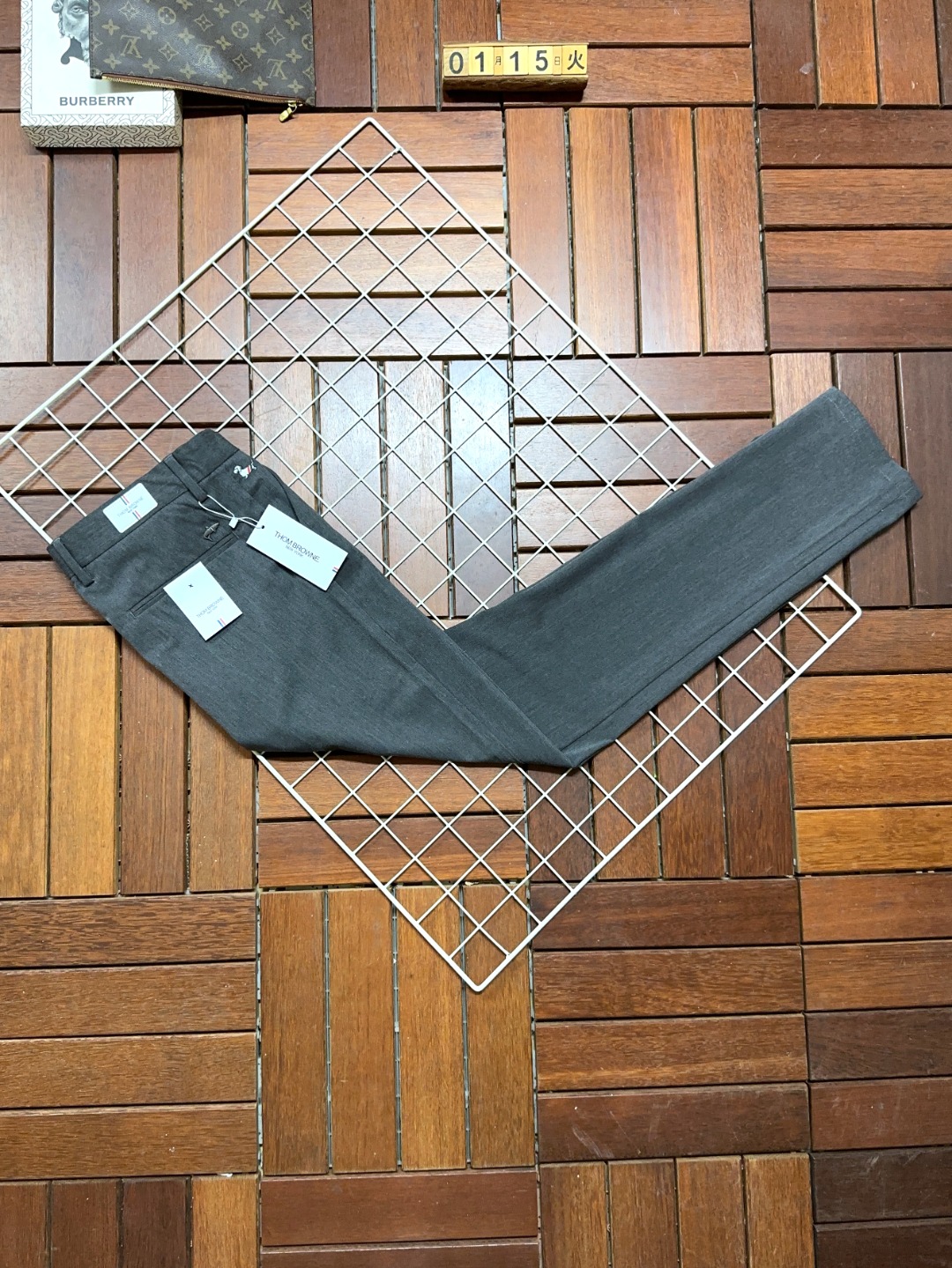 “TomFord’s New European Imported Fabric Fashion Store with Versatile Styles” - 图片 4