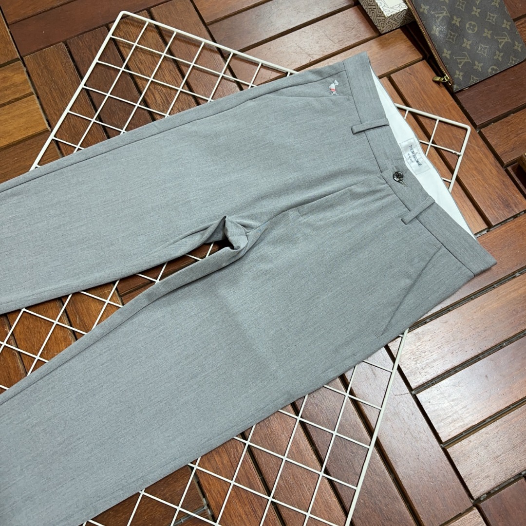 “TomFord’s New European Imported Fabric Fashion Store with Versatile Styles” - 图片 5