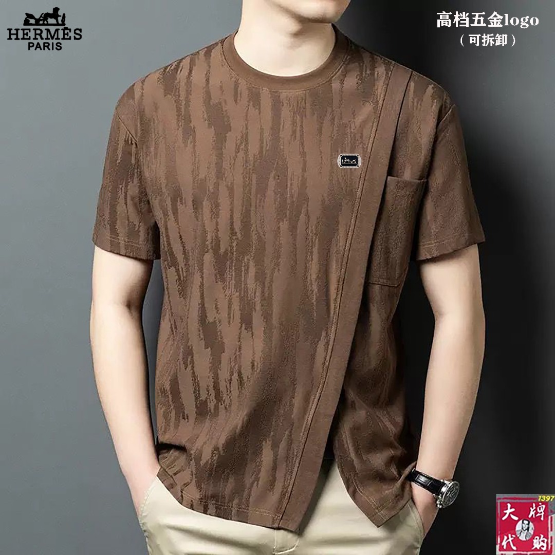 NO:138720,Hermes new fashionable round neck short sleeves, high-end custom versatile styles, anyone can easily control the fabric, fully customized craftsmanship, chest brand logo design, very classy style, fashionable, casual and exquisite, and the upper body effect is very good!  Size M-3XL, hermes, hermes, T-shirt, alexander wang19860909Hermes 爱马仕 新款时尚圆领短袖,高级定制百搭款式 任何人都可以轻松驾驭 面料全订制工艺 胸前品牌logo设计,非常显档次版型时尚潮流休闲精致,上身效果非常赞！尺码M-3XL,,hermes,hermes,T-shirt,alexander wang,Men's clothing