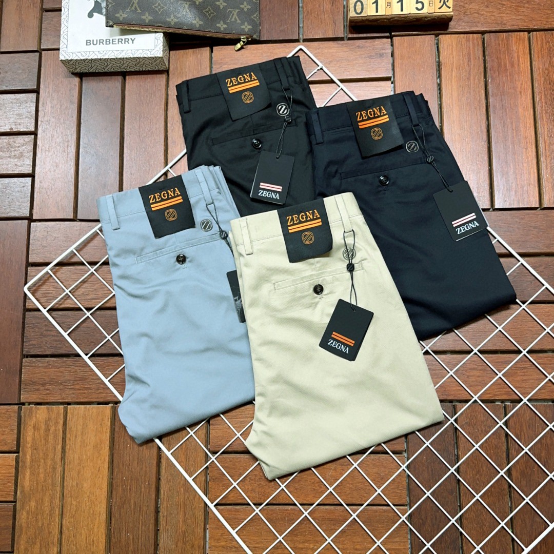 NO:433532,Zegna New style and new products available for sale in physical stores. The original 1:1 product for the counter, suitable for all ages. The highest version of imported European fabrics in the market. They are comfortable, soft and skin-friendly, with super cool and fashionable and versatile upper body effect, straight and stylish, a must-have for the wardrobe!  Suitable for any occasion Size 29-40, zegna,alexander wang19860909Zegna 杰尼亚 新款新品 专柜有售 实体店极品休闲裤专柜原版1:1好货,适合各个年龄段.市场最高版本的欧洲进口面料.舒适柔软亲肤,上身效果超级棒时尚百搭,笔挺有型,衣橱必备！适合任何场合穿着 尺码29-40,,zegna,alexander wang,Men's clothing