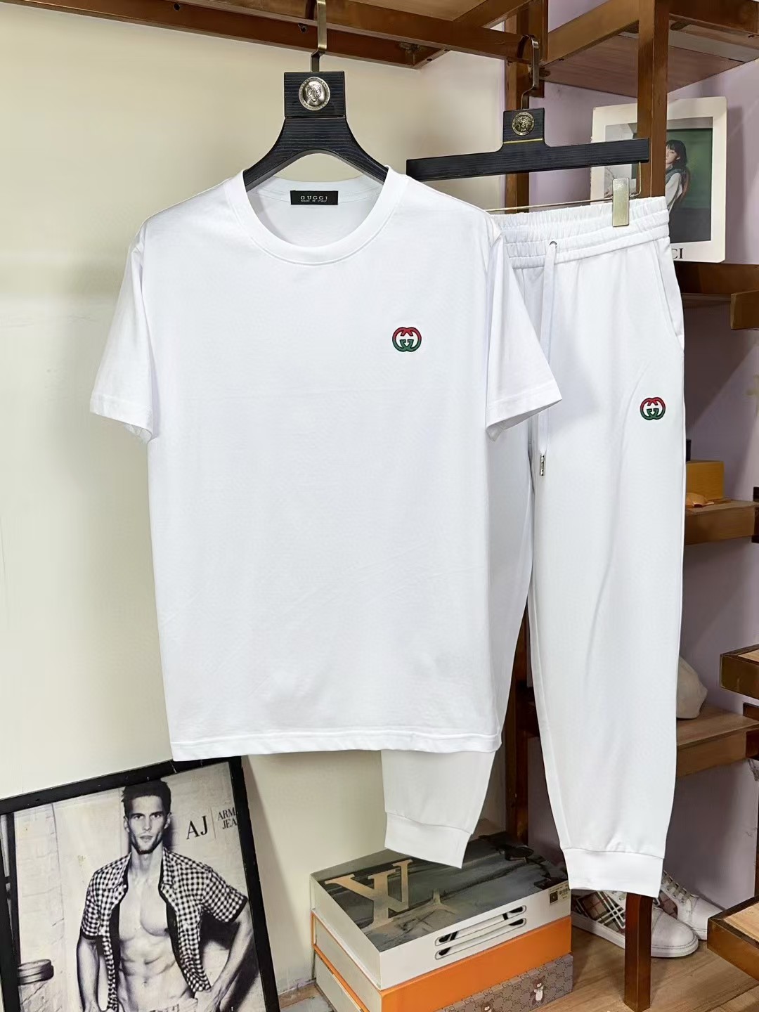 NO:430288,Gucci hot products a high-end!  Aristocratic suit [Rose][Rose] The original single-quality exclusive high-quality major brand suits are all top European and American styles and fabrics handmade, and the works of the world's top designers, with international fashion brands, reflecting elegance, personality, fashion [Strong][Strong][Strong][Strong][Strong][Strong][Strong][Strong][Strong][Strong][Strong][Strong][Strong][Strong][Strong][Strong][Strong][Strong][Strong][Strong][Strong][Strong][Strong][Strong][Strong][Strong][Strong][Strong][Strong][Strong][Strong][Strong][Strong][Strong][Strong][Strong][Strong][Strong][Strong][Strong][Strong][Strong][Strong][Strong][Strong][Strong][Strong][Strong][Strong][Strong][Strong][Strong][Strong][Strong][Strong][Strong][Strong][Strong][Strong][Strong][Strong][Strong][Strong][Strong][Strong][Strong][Strong][Strong][Strong][Strong][Strong][Strong][Strong][Strong][Strong][Strong][Strong][Strong][Strong][Strong][Strong][Strong][Strong][Strong][Strong][Strong][Strong][Strong][Strong][Strong][Strong][Strong][Strong][Strong][Strong][Strong][Strong][Strong][Strong][Strong][Strong][Strong][Strong][Strong][Strong][Strong][Strong][Strong][Strong][Strong][Strong]19860909Gucci 古奇 爆款a 高端 ！贵族套装 [玫瑰][玫瑰]原单品质独家首选高品质各大品牌套装,全是欧美顶级爆款花色及面料手工,世界顶尖设计师作品,具备国际时尚大牌元素,体现高雅、个性、时尚[强][强][强].本公司不是以低价格吸引客户,是以品质、品味、内涵以及一些顶级设计元素为起点.175 135斤 穿L 可以穿190斤.标准尺码 M-3XL.,,gucci,alexander wang,Men's clothing