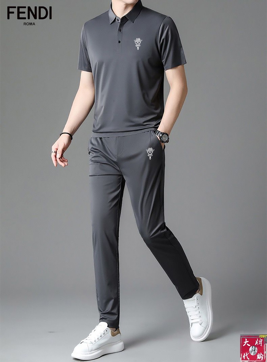 NO:141075,Fendi - New casual short-sleeved suit!  Celebrities’ favorite fashion casual suits, simple and generous, craft design on the official website!  Clean and neat tailored, full of urban style. It is available for exclusive top custom fabrics, soft and dry, and the upper body has a crisp and stylish effect. The three-dimensional cutting process and the style are all high-standard and appropriate silhouette versions!  It’s not tight, just feel good when you wear it. With so many top-quality raw materials, you can create high-end products with unparalleled value. The first choice for high-end fashion fashion people with a complete range of three standards, and the upper body effect is super good!  Code number M-3XL, fendi, fendi, T-shirt, alexander wang19860909Fendi 芬迪 - 新品休闲短袖套装！明星最爱时装味休闲套装 简单大方,官网11工艺设计！干净利落剪裁 都市风十足 可供独家顶级定制面料,手感软糯干爽,上身效果挺括有型.立体裁剪工艺,版型上都是高标准,恰当好处的廓型版！又恰恰不紧绷,穿上心情就好,如此众多的顶级原料,打造出价值感无与伦比的高端产品,三标齐全高端潮流时尚人士首选,上身效果超级好看！码数M-3XL,,fendi,fendi,T-shirt,alexander wang,Men's clothing