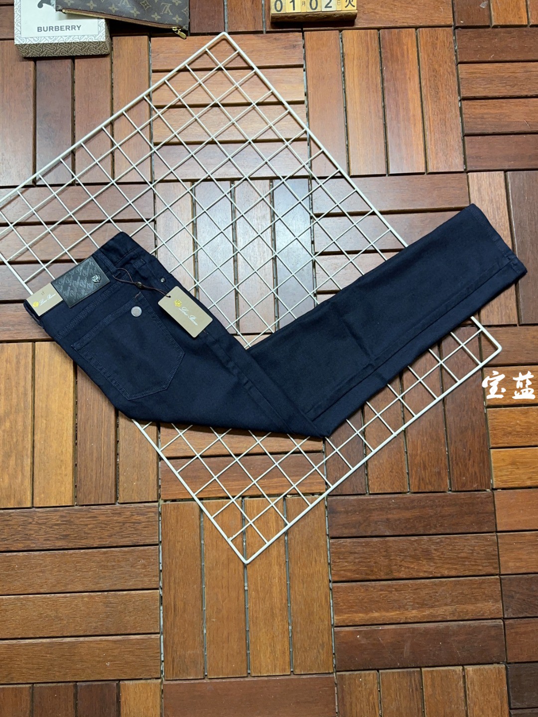 European Imported Fabric: High-End, Comfortable, Fashionable, Versatile, Premium Quality, Stylish Pen - 图片 2