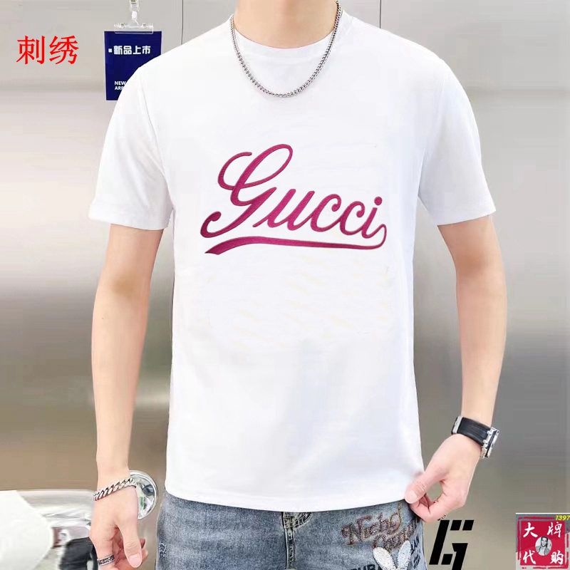 NO:147942,Gucci Gucci Fat Brother Gospel Maximum XL can wear 200 kilograms Top-level round neck casual short sleeves Top-level version High-end custom versatile styles Anyone can easily control the fabric is fully customized craftsmanship The latest logo design of the luxurious classic brand on the chest is very high-end, and those who understand goods must enter!  The style and tailoring are slim styles, which are very exquisite, showing aura and highlighting the exquisiteness of business men. This is the unique feature, the right slim fit, and the upper body effect is very good!  Size XS-XL (counter code is equivalent to M-3XL), gucci, T-shirt, alexander wang19860909Gucci 古奇 胖哥福音最大XL可穿200斤 顶级圆领休闲短袖 顶级版本 高级定制百搭款式 任何人都可以轻松驾驭 面料全订制工艺 胸前奢华经典品牌最新logo设计,非常显档次懂货的必须入！版型剪裁属于修身款 非常精致,显气场,又会凸显商务男士的精致,这就是独到之处,恰到好处的修身,上身效果非常赞！尺码XS-XL（专柜码等同M-3XL）,,gucci,T-shirt,alexander wang,Men's clothing