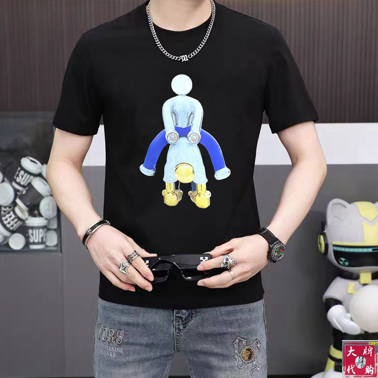 NO:147924,Loewe, Fat Brother Gospel Maximum XL can wear 200 pounds, top-level round neck casual short sleeves, top-level version, high-end custom versatile styles, anyone can easily control the fabric, full customization and craftsmanship, the latest logo design of the luxurious classic brand on the chest, very high-end and those who understand goods must enter!  The style and tailoring are slim styles, which are very exquisite, showing aura and highlighting the exquisiteness of business men. This is the unique feature, the right slim fit, and the upper body effect is very good!  Size XS-XL (counter code is equivalent to M-3XL), loewe,loewe,T-shirt,alexander wang19860909Loewe 罗意威 胖哥福音最大XL可穿200斤 顶级圆领休闲短袖 顶级版本 高级定制百搭款式 任何人都可以轻松驾驭 面料全订制工艺 胸前奢华经典品牌最新logo设计,非常显档次懂货的必须入！版型剪裁属于修身款 非常精致,显气场,又会凸显商务男士的精致,这就是独到之处,恰到好处的修身,上身效果非常赞！尺码XS-XL（专柜码等同M-3XL）,,loewe,loewe,T-shirt,alexander wang,Men's clothing