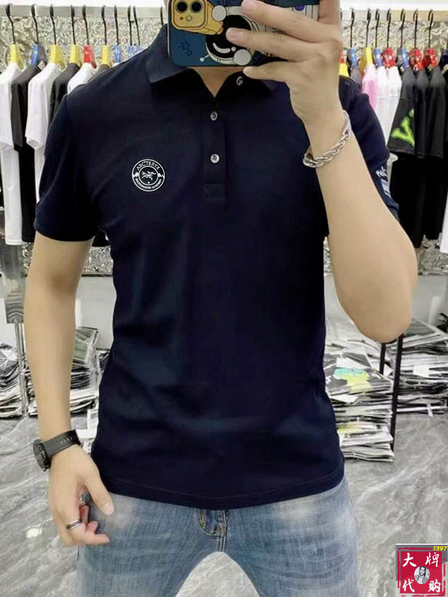 NO:450879,ARC Archaeopteryx Top lapel fashion business lapel short sleeve high-quality markless custom high-end custom versatile styles, anyone can easily control the fabric fully customized craftsmanship, the latest logo design of luxury classic brand on the chest, very high-end those who understand goods must enter!  The style and tailoring are slim styles, which are very exquisite, showing aura and highlighting the exquisiteness of business men. This is the unique feature, the right slim fit, and the upper body effect is very good!  Size M-3XL, arc'teryx, T-shirt, alexander wang19860909ARC 始祖鸟  顶级翻领时尚商务翻领短袖高级无痕定制高级定制百搭款式 任何人都可以轻松驾驭 面料全订制工艺 胸前奢华经典品牌最新logo设计,非常显档次懂货的必须入！版型剪裁属于修身款 非常精致,显气场,又会凸显商务男士的精致,这就是独到之处,恰到好处的修身,上身效果非常赞！尺码M-3XL,arc'teryx,T-shirt,alexander wang,Men's clothing