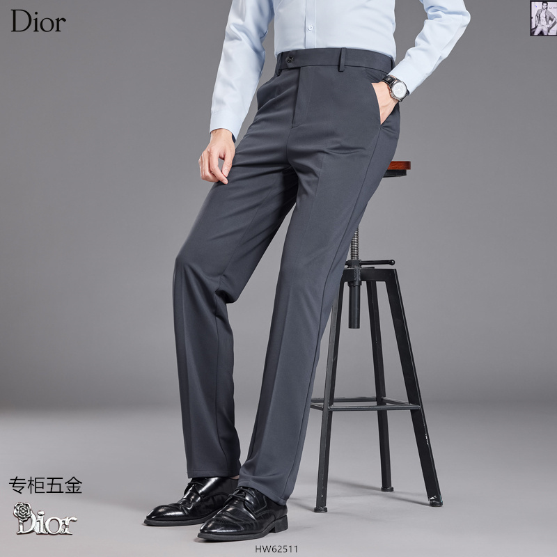 NO:151812,【Dio】Summer new style, new taste and value sharing, popular casual pants, very comfortable to wear, low-key and luxurious, very classy when worn, and there is no need to say much about the style and cutting of the pants. The upper body is exquisite and vivid. The truly first-class quality is the real-class casual pants, which are made of Turkish cotton, produce the most famous tannin cloth. The quality is excellent, and the pants are soft after heavy washing!  The straight-footed style is not picky, the upper body is absolutely stylish, the expert design is extremely luxurious.  Number of codes 29-40, dior,alexander wang19860909【 迪奥】夏新款 全新品味与价值共享 爆款休闲裤 身穿着非常舒适 低调不失奢华 穿出去非常有档次,裤型款式和裁剪亦无需多言 上身精致跃然.真正一等一顶级质料 真正殿堂级的休闲裤,选用土耳其的棉花 生产出最有名的单宁布 品质卓然,经过重水洗使得裤子很柔软！直脚的版型 不挑人 上身绝对的有型 达人设计 极度奢华．码数29-40,,dior,alexander wang,Men's clothing
