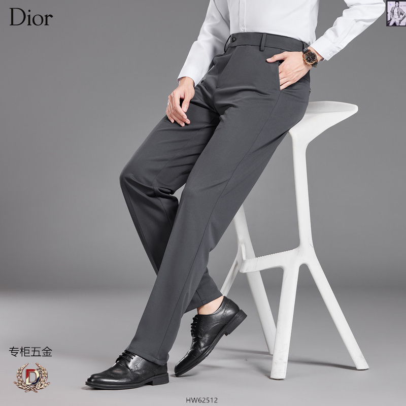 NO:151816,【DIOR】Summer new style, new taste and value sharing, popular casual pants, very comfortable to wear, low-key and luxurious, very classy when worn, no need to say much about the trouser style and cutting, the upper body is exquisite and vivid. The truly first-class quality is the real palace-level casual pants, which are made of Turkish cotton, produce the most famous tannin cloth. The quality is excellent, and the pants are soft after heavy washing!  The straight-footed style is not picky, the upper body is absolutely stylish, the expert design is extremely luxurious.  Number of codes 29-40,dior,dior,alexander wang19860909【 DIOR 迪奥】夏新款 全新品味与价值共享 爆款休闲裤 身穿着非常舒适 低调不失奢华 穿出去非常有档次,裤型款式和裁剪亦无需多言 上身精致跃然.真正一等一顶级质料 真正殿堂级的休闲裤,选用土耳其的棉花 生产出最有名的单宁布 品质卓然,经过重水洗使得裤子很柔软！直脚的版型 不挑人 上身绝对的有型 达人设计 极度奢华．码数29-40,,dior,dior,alexander wang,Men's clothing