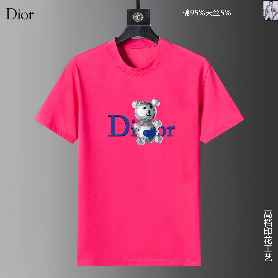 NO:154516,【DIOR】New spring style high-end custom fabric short-sleeved, world-class men's clothing, simple and fashionable, calm and versatile, atmospheric and elegant, extremely comfortable and comfortable experience High-end fabrics, bright colors, ultimate smooth touch, delicate and not easy to wrinkle, luxurious and noble, crisp and stylish, lock needles, high-density sewing, all details are meticulous!  Worth owning.  S-2XL can wear up to about 200 catties, dior, dior, T-shirt, alexander wang19860909【 DIOR 迪奥】春季新款 高端定制面料短袖, 全球顶级男装,简约时尚,从容百搭,大气优雅 极度舒适体验 高端面料 色泽鲜艳 极致顺滑触感 细腻不易起皱 奢华高贵 挺括有型 锁针、高密度缝制,一切的细节处理一丝不苟！值得拥有．码数S-2XL 最大可穿200斤左右,,dior,dior,T-shirt,alexander wang,Men's clothing