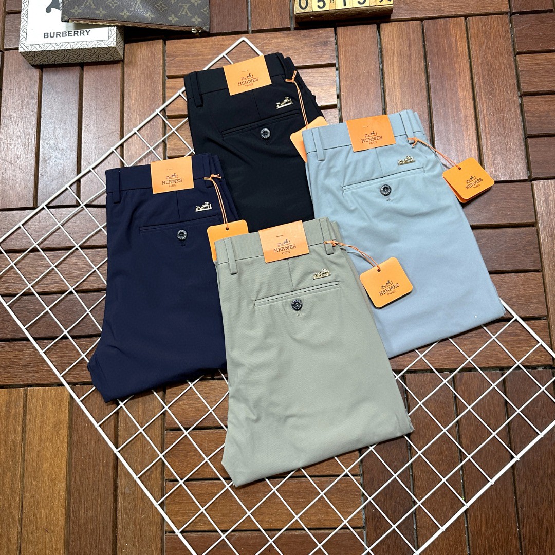NO:466923,Hermes New style and new products available for sale in physical stores. The original 1:1 product for the counter, suitable for all ages. The highest version of imported European fabrics in the market. They are comfortable, soft and skin-friendly. The upper body effect is super fashionable and versatile. They are straight and stylish. They are a must-have in the wardrobe!  Suitable for any occasion Size 29-40, hermes, hermes, alexander wang19860909Hermes 爱马仕 新款新品 专柜有售 实体店极品休闲裤专柜原版1:1好货,适合各个年龄段.市场最高版本的欧洲进口面料.舒适柔软亲肤,上身效果超级棒时尚百搭,笔挺有型,衣橱必备！适合任何场合穿着 尺码29-40,,hermes,hermes,alexander wang,Men's clothing