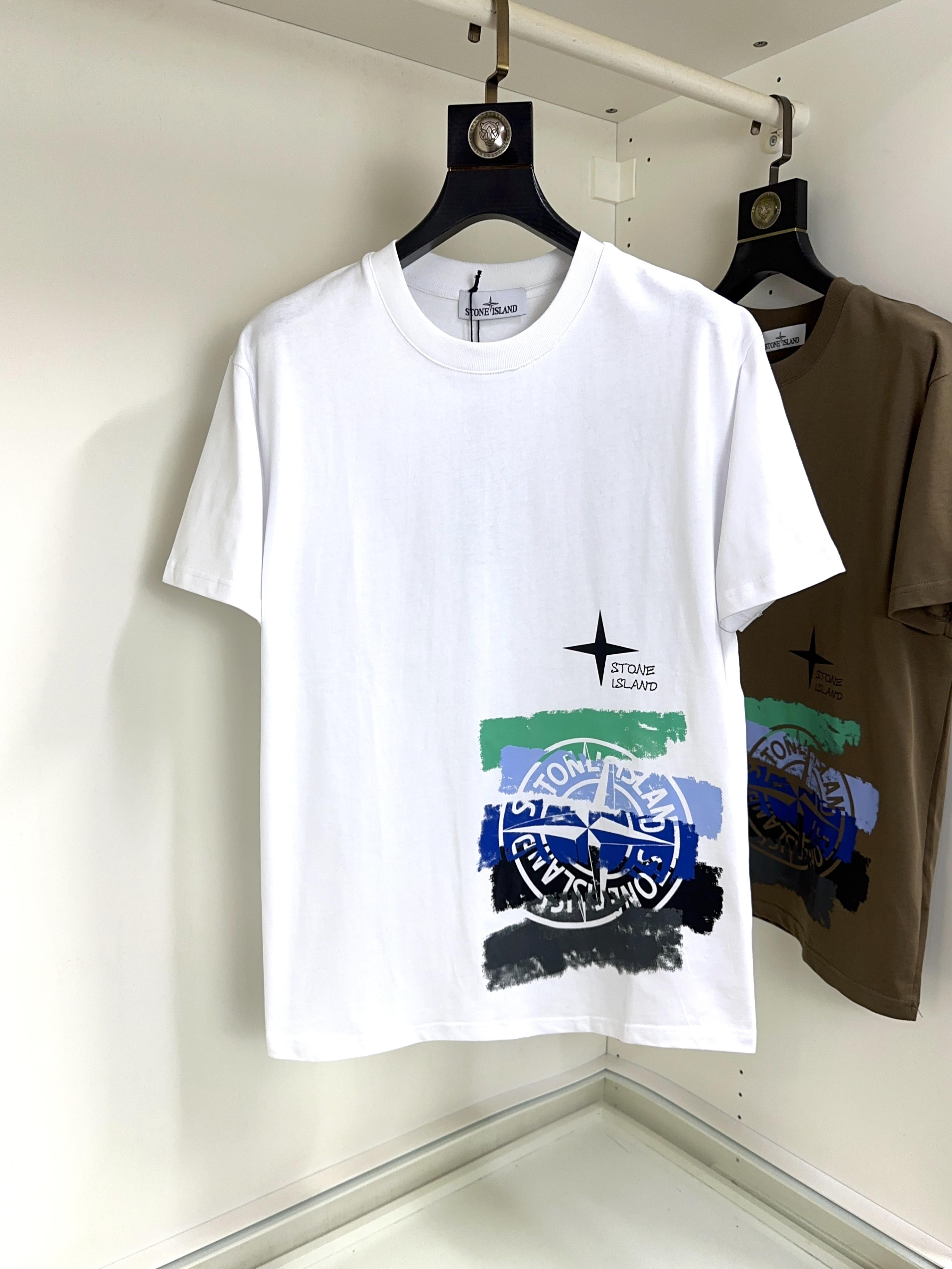 NO:514992,Shitou Island's top round neck, casual short-sleeved high-end custom versatile style, which can be easily controlled by anyone. The fabric is fully customized craftsmanship, the latest logo design of the luxurious classic brand on the chest, which is very high-end and those who understand goods must enter!  The style and tailoring are slim styles, which are very exquisite, showing aura and highlighting the exquisiteness of business men. This is the unique feature, the right slim fit, and the upper body effect is very good!  Size S-XL can wear 190 catties, T-shirt, alexander wang19860909石头岛顶级圆领休闲短袖高级定制百搭款式 任何人都可以轻松驾驭 面料全订制工艺 胸前奢华经典品牌最新logo设计,非常显档次懂货的必须入！版型剪裁属于修身款 非常精致,显气场,又会凸显商务男士的精致,这就是独到之处,恰到好处的修身,上身效果非常赞！尺码S-XL 可穿190斤,,T-shirt,alexander wang,Men's clothing