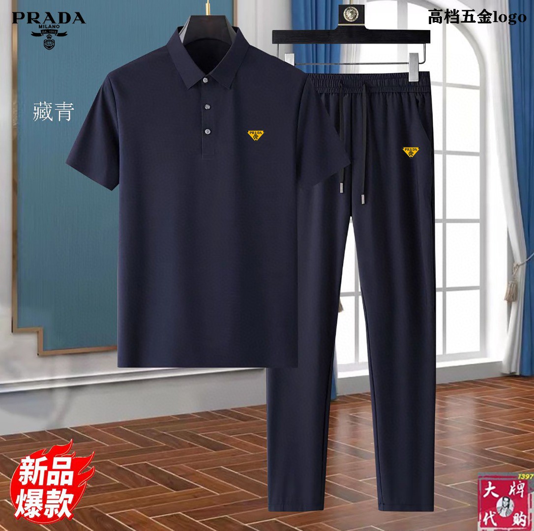 NO:458523,【Prada】New spring short-sleeved suit!  High-end fabric!  Exclusive first new product, the official website synchronizes the Milan catwalk model, the top quality goods in real life shooting, standard code number!  The latest top official website original list, a new experience, three-dimensional tailoring of the counter fabric, new hardware accessories, delicate and soft feel, comfortable and breathable upper body, big brand style, luxury and atmospheric, texture only imported from Italy customization, versatile style, not picky in people, fine workmanship and meticulous, no pressure to enter and exit the counter, absolutely worth a piece of good product!  M-4XL (can wear about 195 catties), prada, prada, T-shirt, alexander wang19860909【 Prada 普拉达】春季新款短袖套装！高端面料！独家首发新品 ,官网同步米兰走秀款 实物拍摄顶级好货 标准码数！最新顶尖官网原单,全新体验 专柜面料立体剪裁 全新五金配件、手感细腻柔软 上身舒适透气 大牌风范 奢华大气 进口意大利定制才有的质感 百搭款式 穿着不挑人 ,做工精细一丝不苟 ,出入专柜无压力 绝对值得人手一件的好货！码数M-4XL（可穿195斤左右）,,prada,prada,T-shirt,alexander wang,Men's clothing